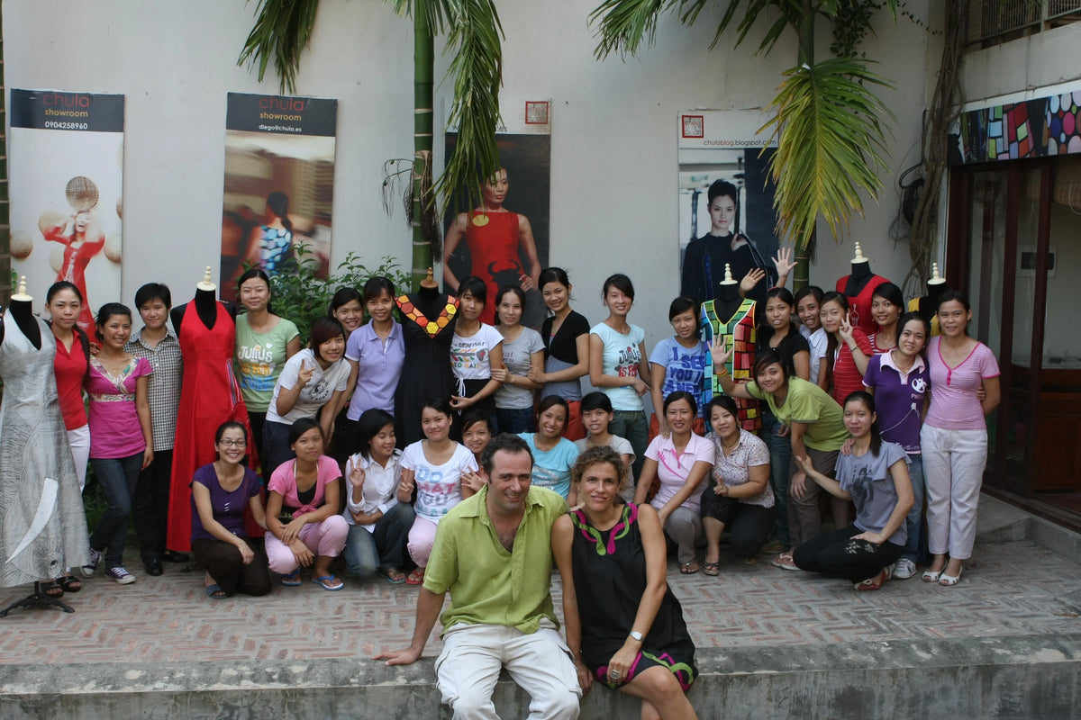 Diego Cortizas and Laura Fontan with the Chula artisans outside the workshop, 2007