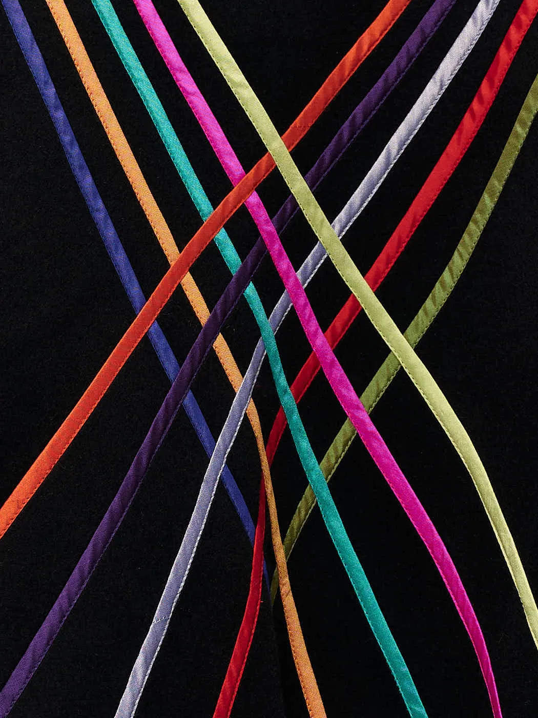 CROSSING COLORS